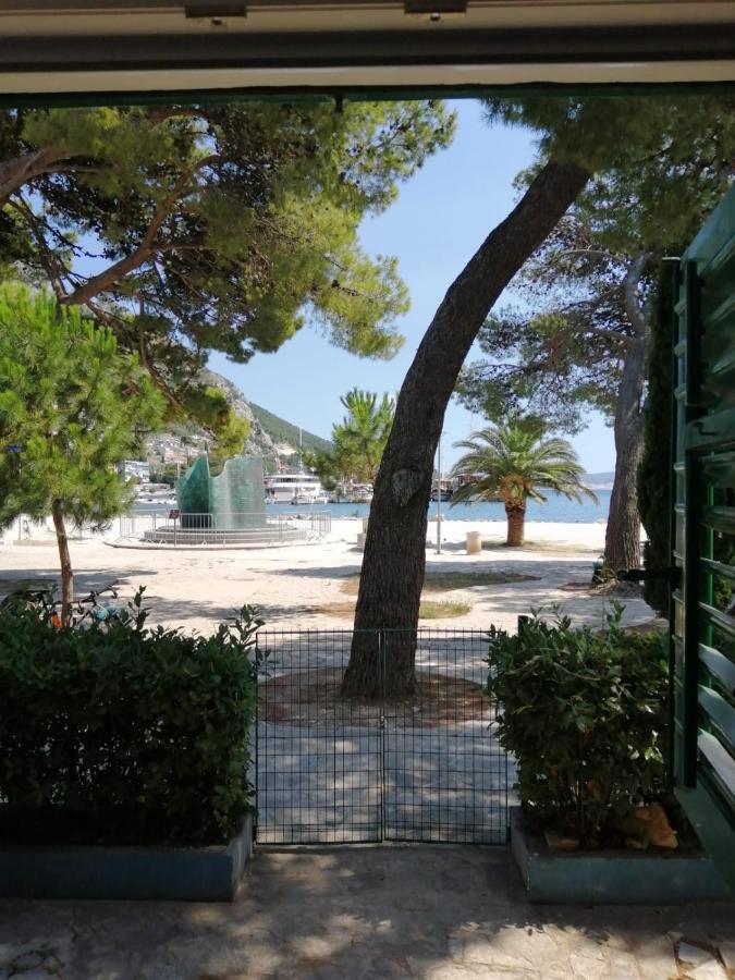 Omis Apartment On The Beach Eksteriør billede
