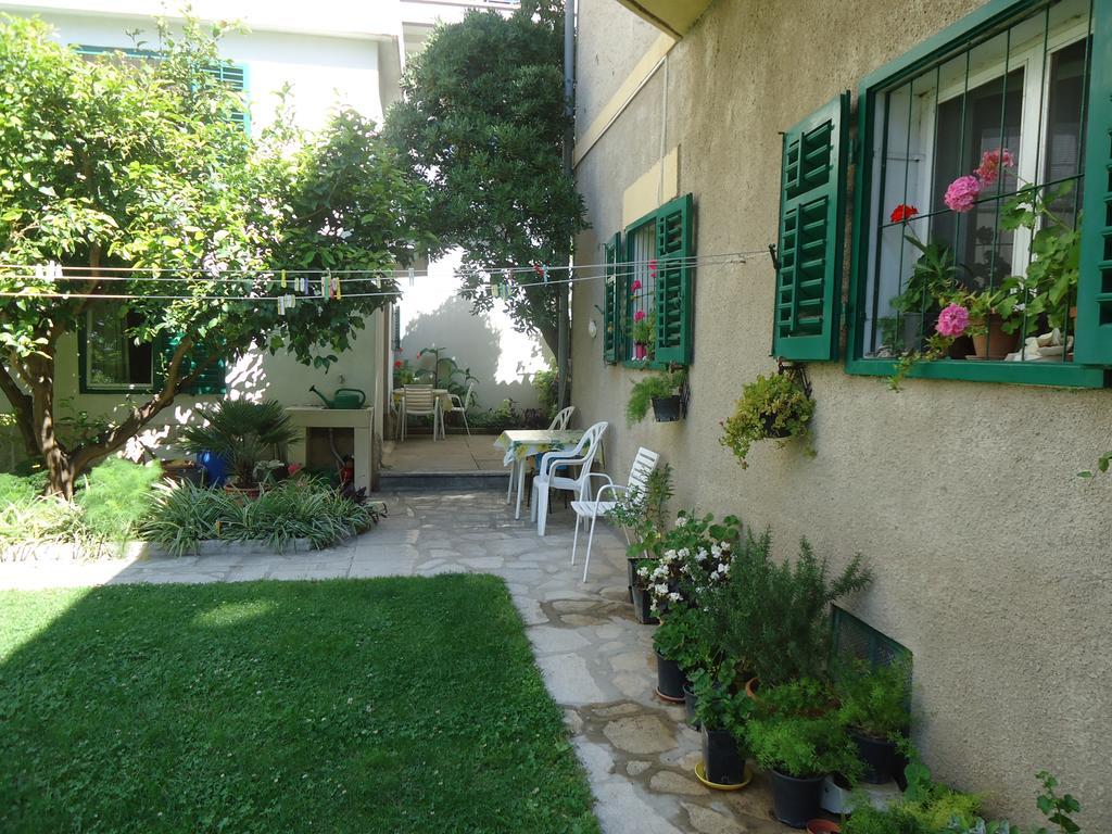 Omis Apartment On The Beach Eksteriør billede