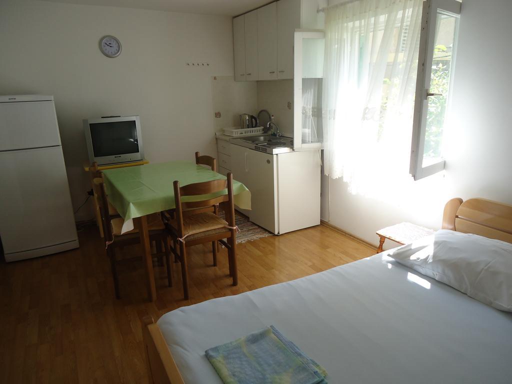 Omis Apartment On The Beach Eksteriør billede